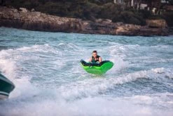 Jobe Revolve Funtube - 1 Persoons 12 Jobe Revolve Funtube - 1 Persoons -Professionele winkel voor buitensportartikelen 230120001 actionshot 3 big resultaat