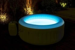 Bestway Lay-Z Spa Tahiti AirJet Opblaasbare Spa - 4 Persoons -Professionele winkel voor buitensportartikelen 800 1200 60007 night scene 0012 pr web