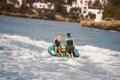 Jobe Tribal Funtube - 3 Persoons 6 Jobe Tribal Funtube - 3 Persoons -Professionele winkel voor buitensportartikelen 900 1350 230320003 actionshot 3 big