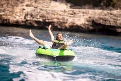 Jobe Rumble Funtube Green - 1 Persoons -Professionele winkel voor buitensportartikelen 900 1350 238820001 actionshot 2 big 1